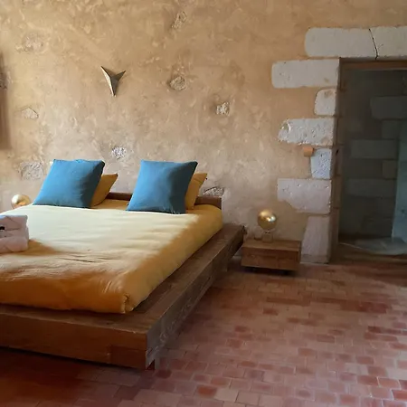 לינה וארוחת בוקר Seigneurie Du Bois Moreau *